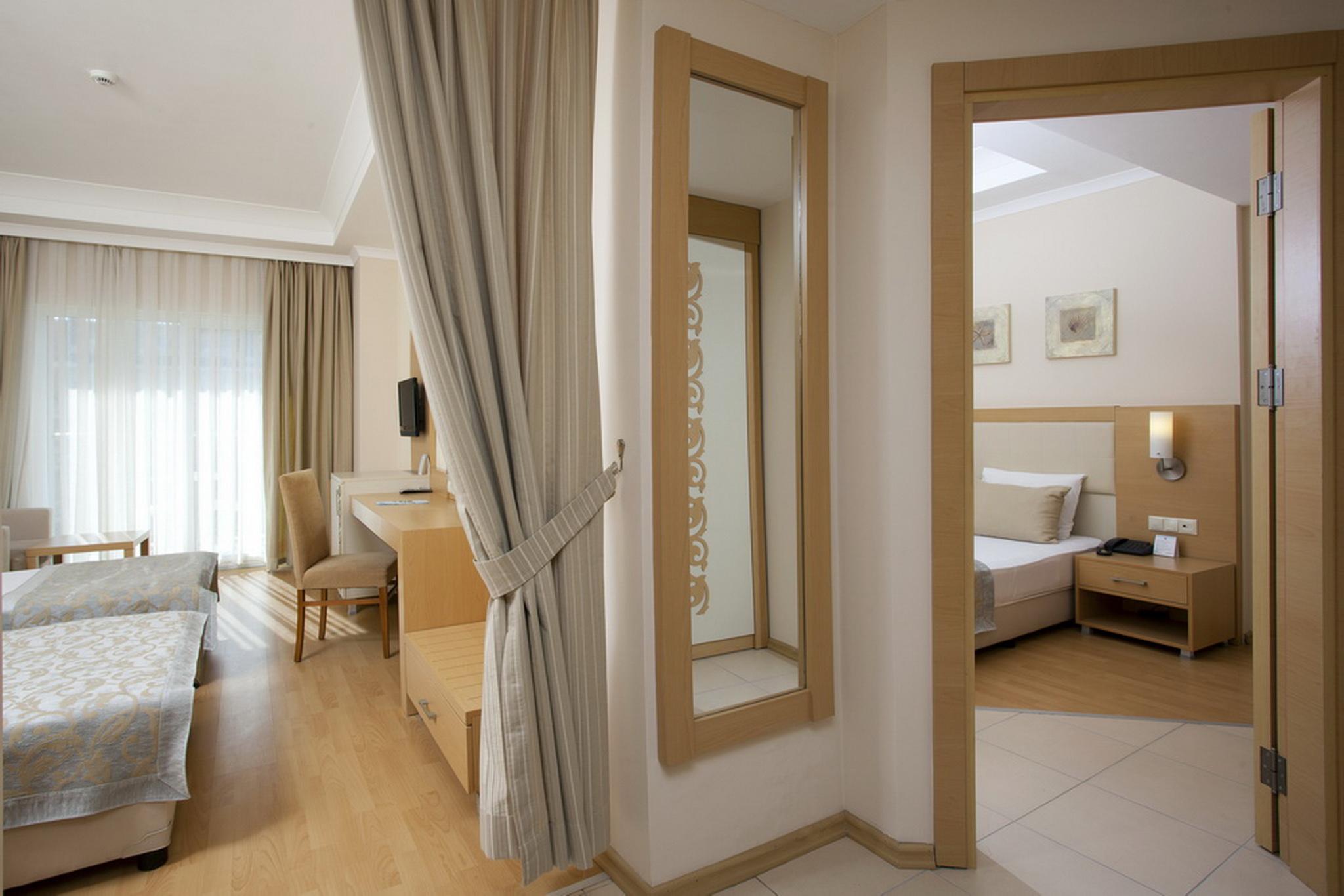 Titan Select Hotel Konakli Bagian luar foto
