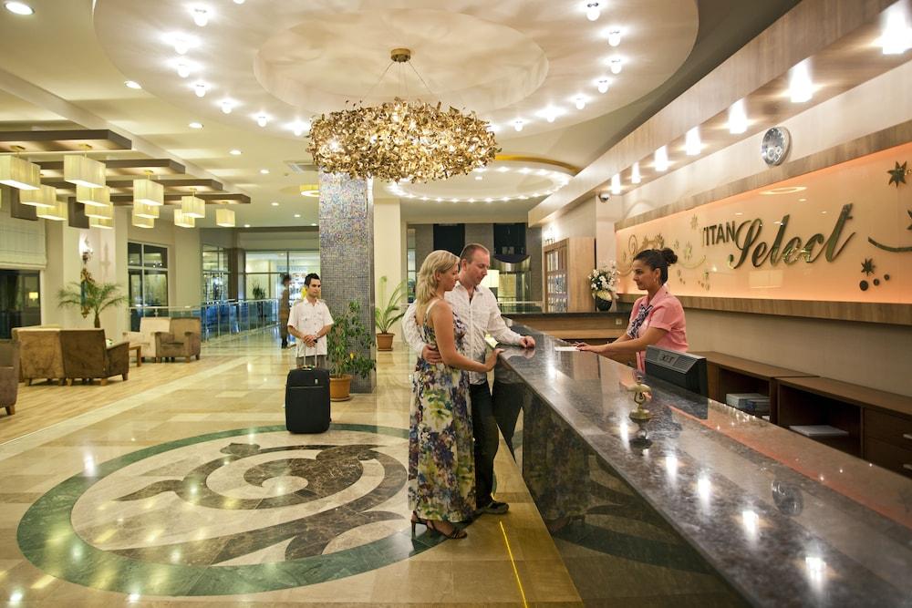 Titan Select Hotel Konakli Bagian luar foto